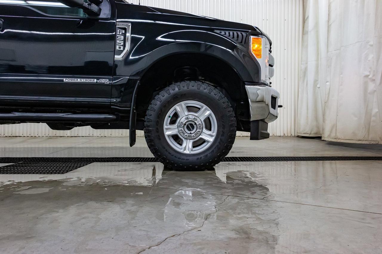 2017 Ford F-350 4x4 Crew Cab XLT Diesel BCam Red Deer AB