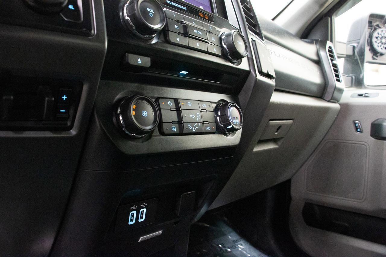 2017 Ford F-350 4x4 Crew Cab XLT Diesel BCam Red Deer AB