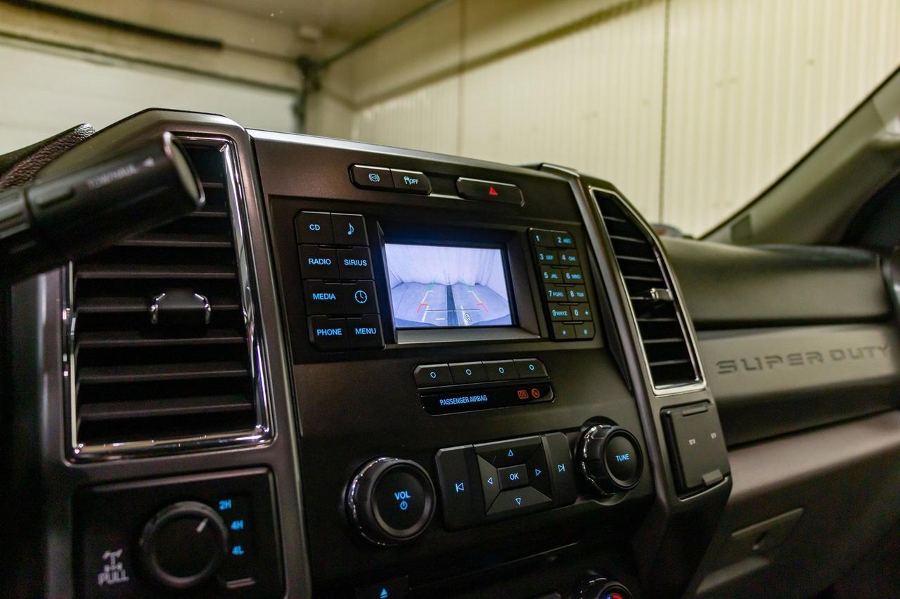 2017 Ford F-350 4x4 Crew Cab XLT Diesel BCam Red Deer AB