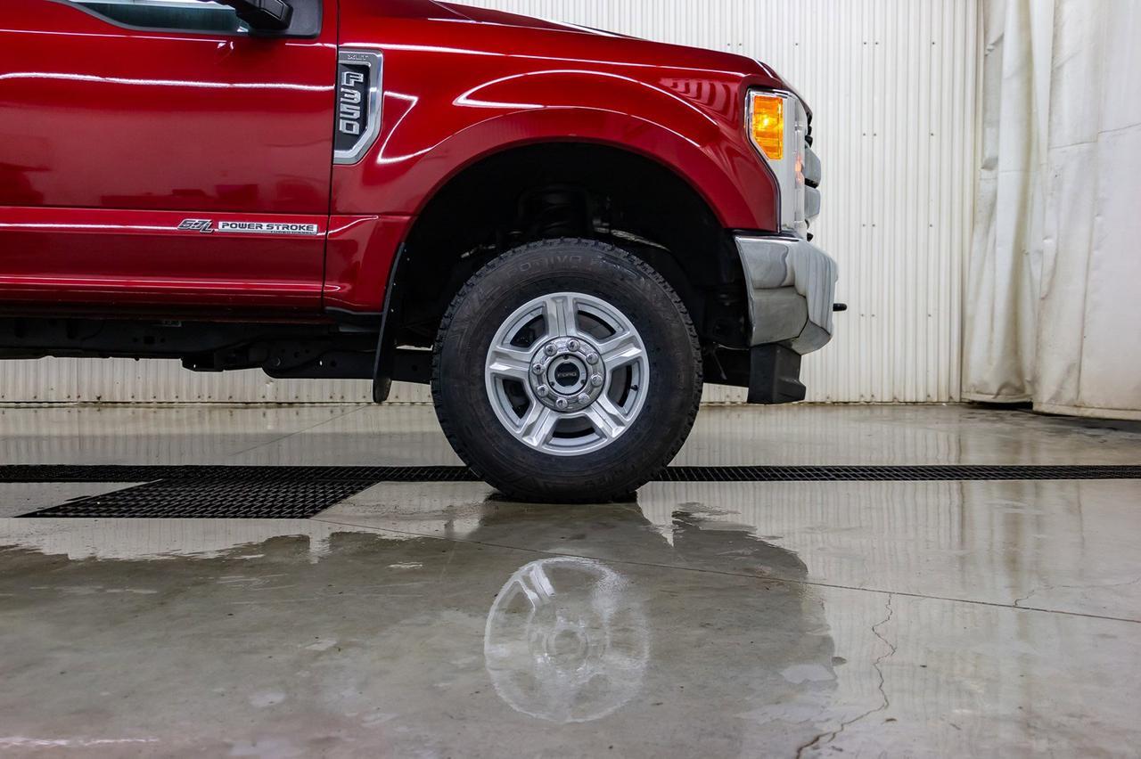 2017 Ford F-350 4x4 Crew Cab XLT Diesel BCam Red Deer AB