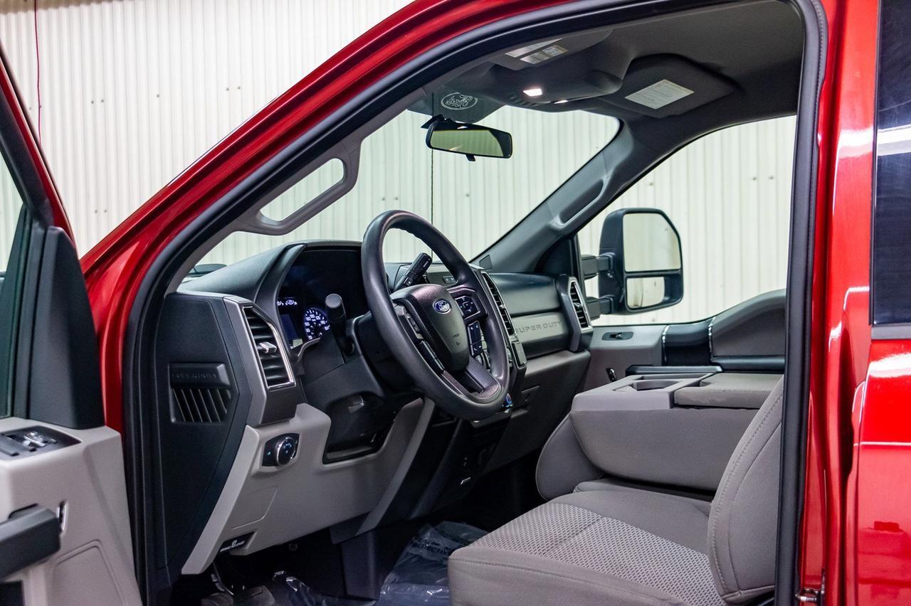 2017 Ford F-350 4x4 Crew Cab XLT Diesel BCam Red Deer AB