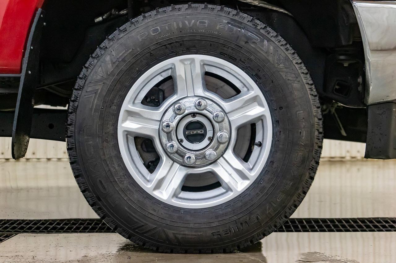 2017 Ford F-350 4x4 Crew Cab XLT Diesel BCam Red Deer AB