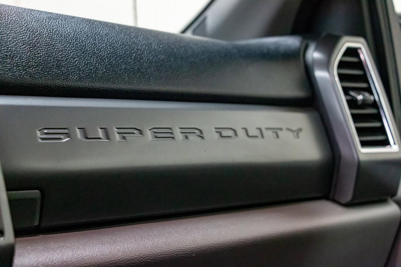 2017 Ford F-350 4x4 Crew Cab XLT Diesel BCam Red Deer AB