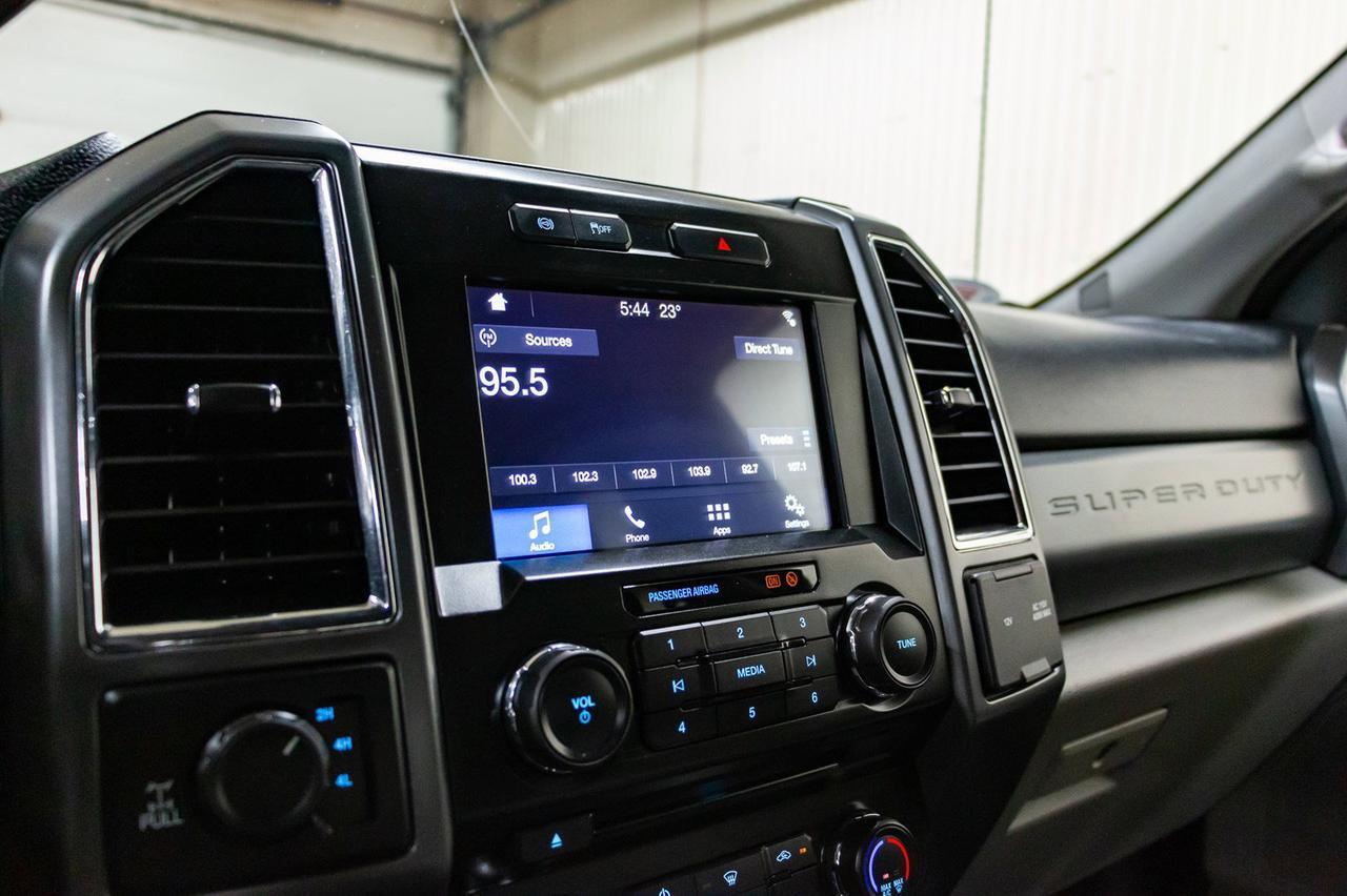 2017 Ford F-350 4x4 Crew Cab XLT Diesel BCam Red Deer AB