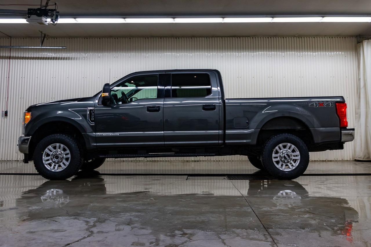 2017 Ford F-350 4x4 Crew Cab XLT Diesel BCam Red Deer AB