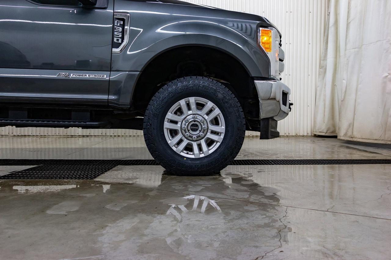 2017 Ford F-350 4x4 Crew Cab XLT Diesel BCam Red Deer AB