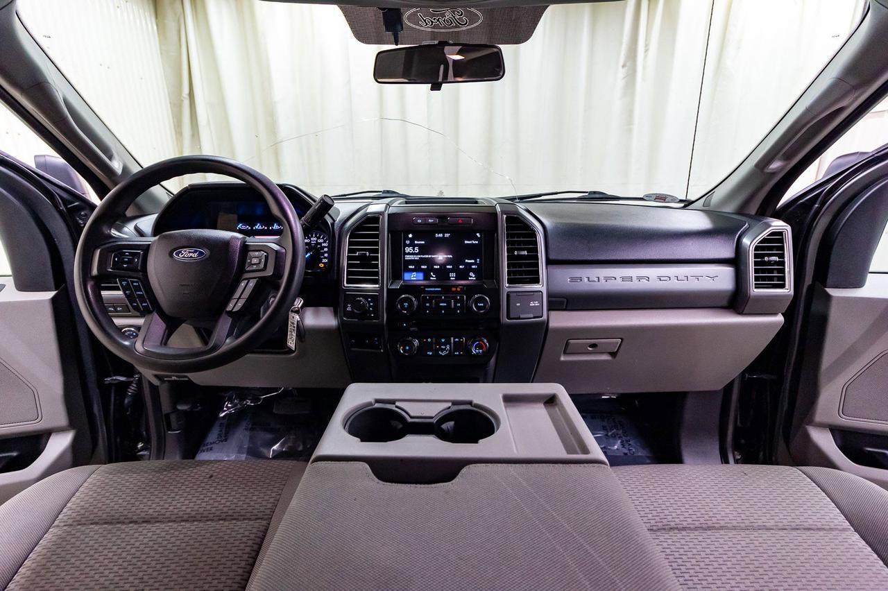 2017 Ford F-350 4x4 Crew Cab XLT Diesel BCam Red Deer AB