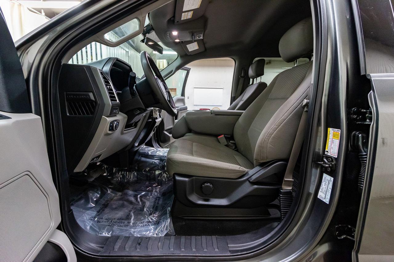 2017 Ford F-350 4x4 Crew Cab XLT Diesel BCam Red Deer AB