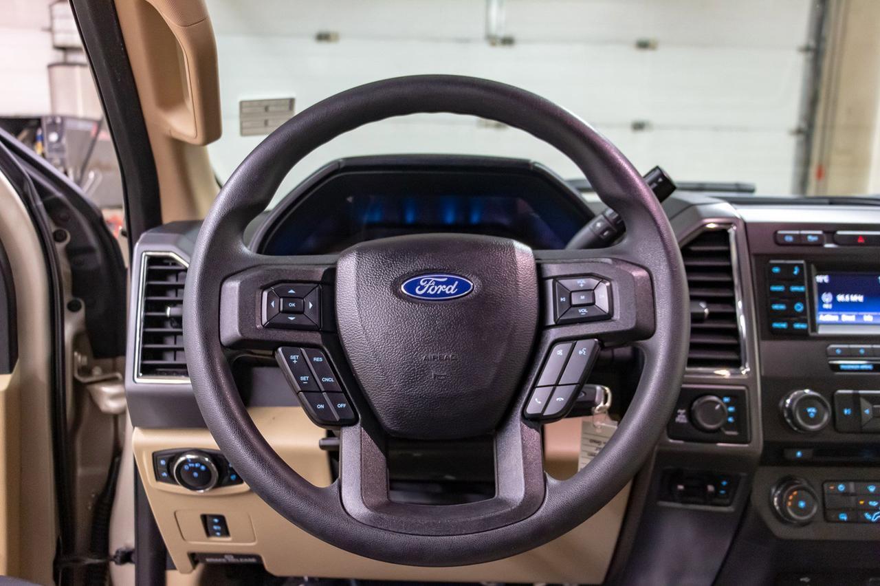 2017 Ford F-350 4x4 Crew Cab XLT Diesel BCam Red Deer AB