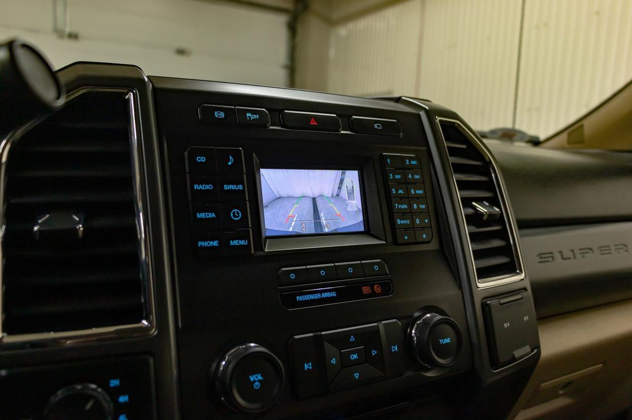 2017 Ford F-350 4x4 Crew Cab XLT Diesel BCam Red Deer AB