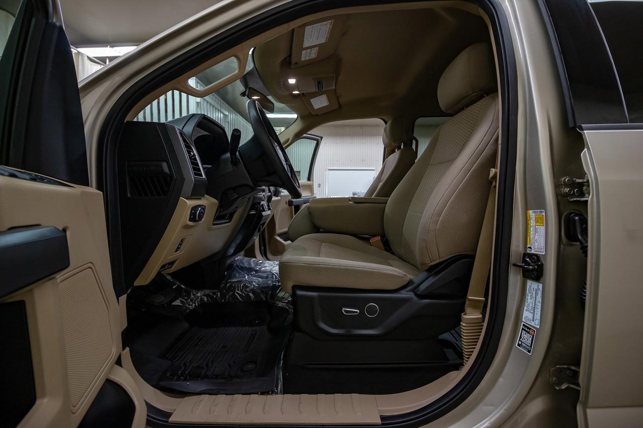 2017 Ford F-350 4x4 Crew Cab XLT Diesel BCam Red Deer AB