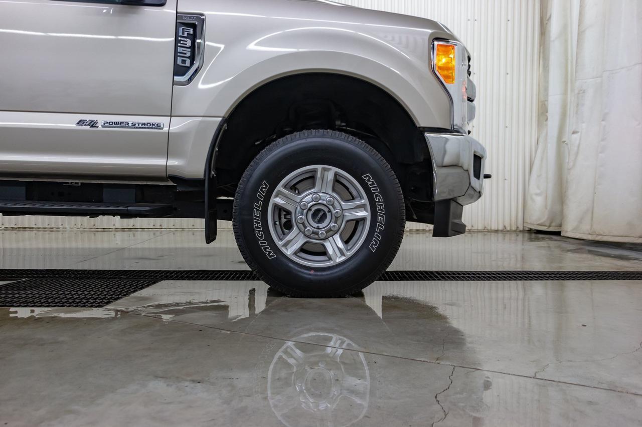 2017 Ford F-350 4x4 Crew Cab XLT Diesel BCam Red Deer AB
