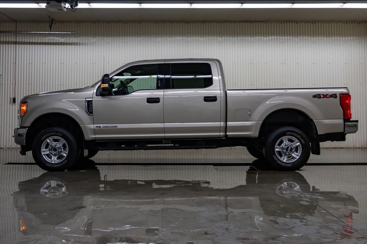 2017 Ford F-350 4x4 Crew Cab XLT Diesel BCam Red Deer AB