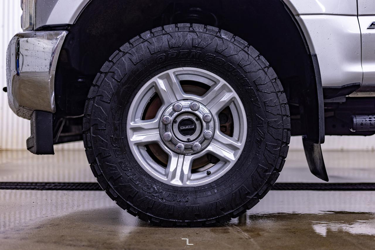 2017 Ford F-350 4x4 Crew Cab XLT Diesel BCam Red Deer AB