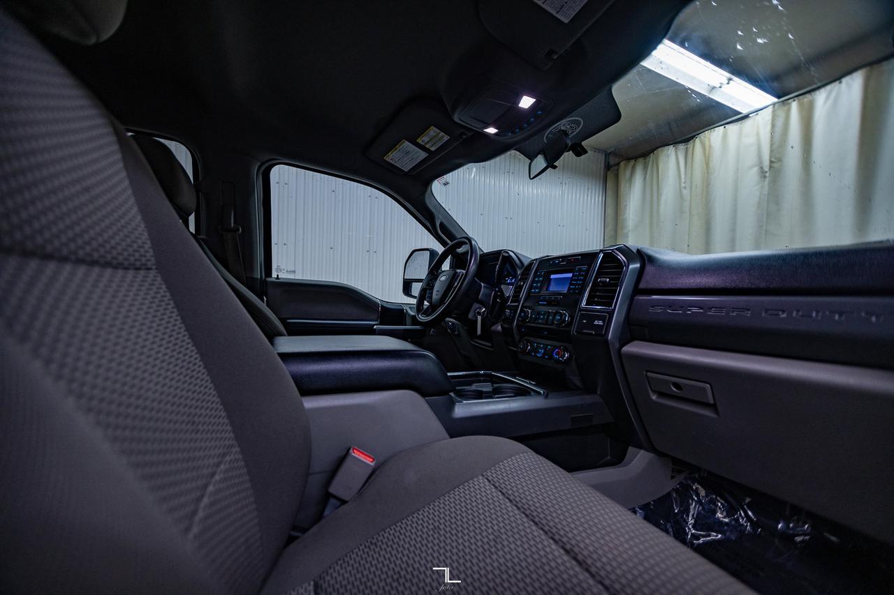 2017 Ford F-350 4x4 Crew Cab XLT Diesel BCam Red Deer AB