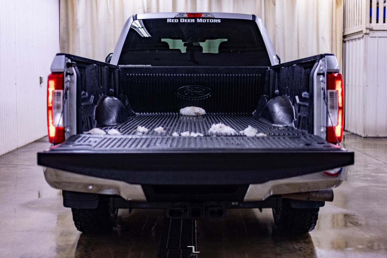 2017 Ford F-350 4x4 Crew Cab XLT Diesel BCam Red Deer AB