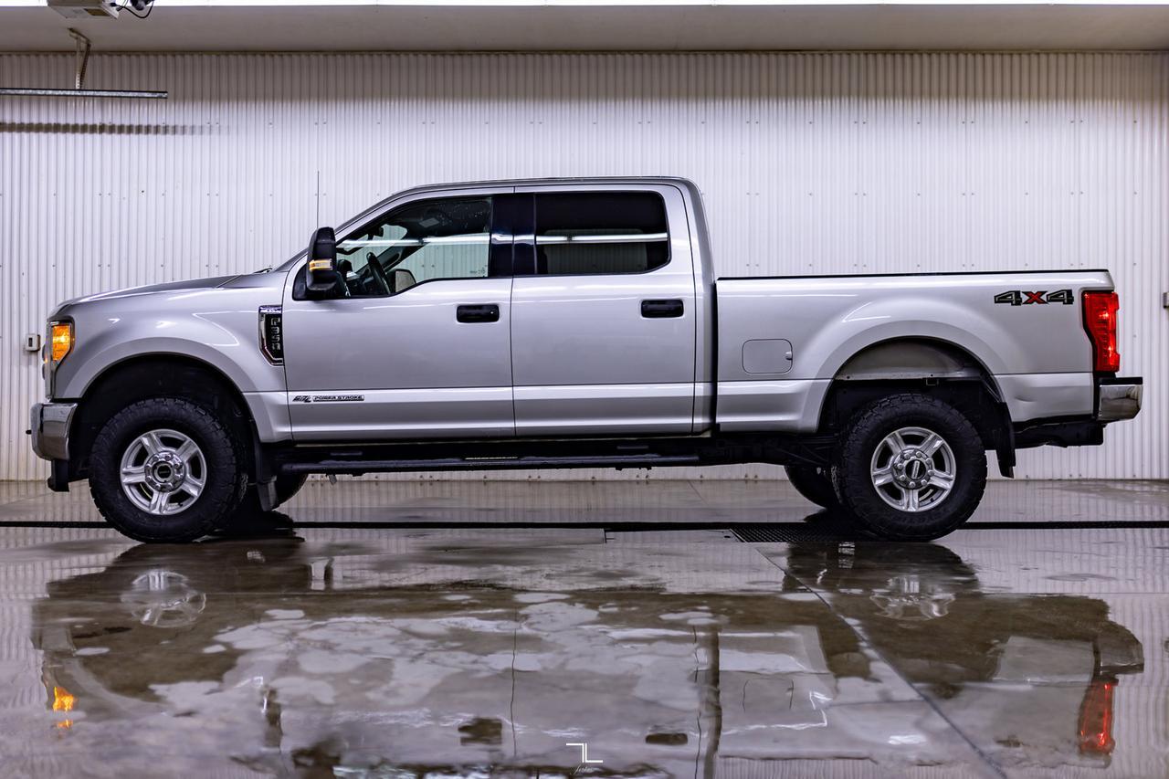 2017 Ford F-350 4x4 Crew Cab XLT Diesel BCam Red Deer AB