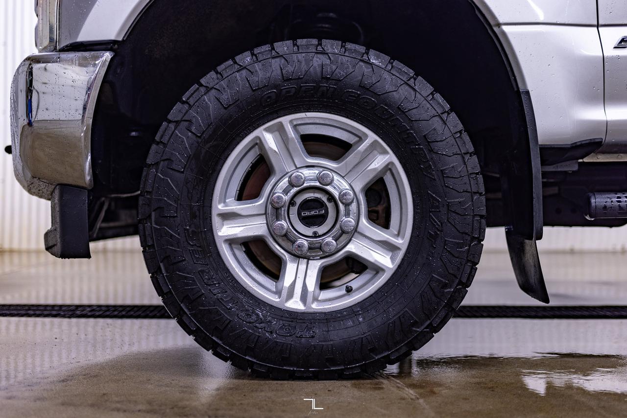 2017 Ford F-350 4x4 Crew Cab XLT Diesel BCam Red Deer AB