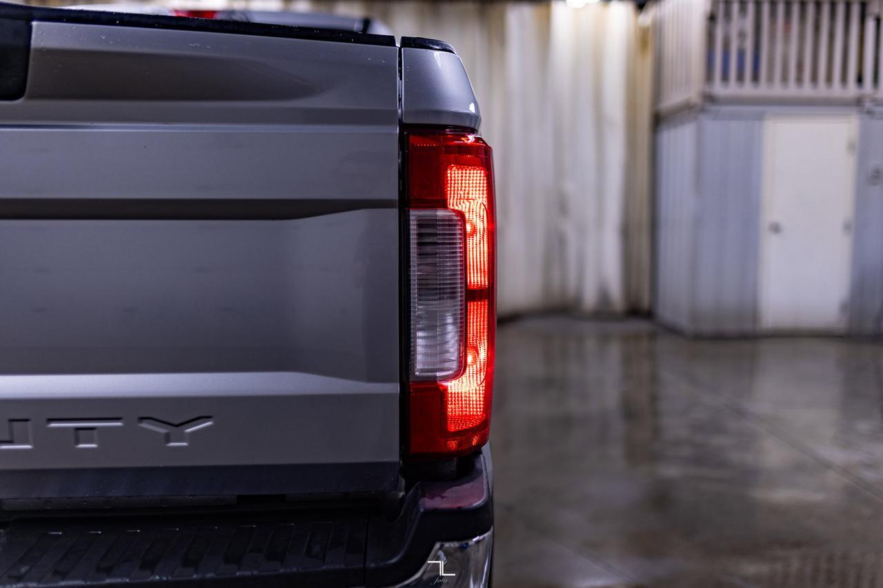 2017 Ford F-350 4x4 Crew Cab XLT Diesel BCam Red Deer AB