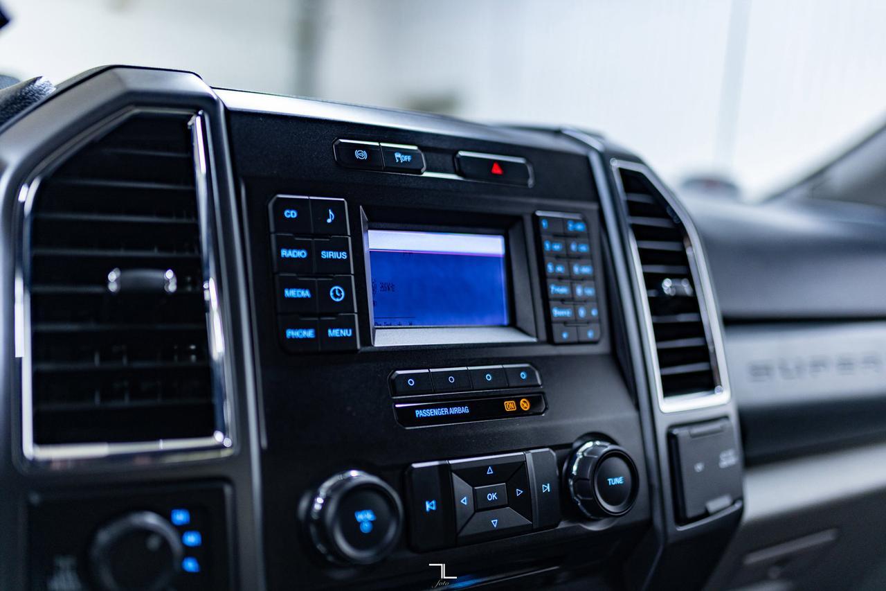 2017 Ford F-350 4x4 Crew Cab XLT Diesel BCam Red Deer AB