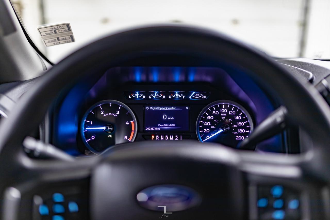 2017 Ford F-350 4x4 Crew Cab XLT Diesel Nav BCam Red Deer AB