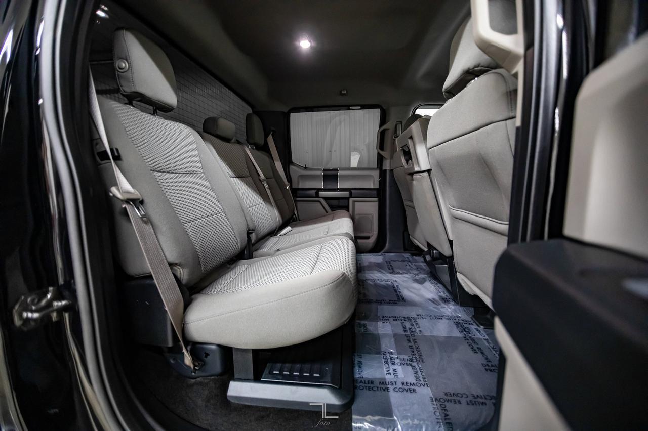 2017 Ford F-350 4x4 Crew Cab XLT Diesel Nav BCam Red Deer AB