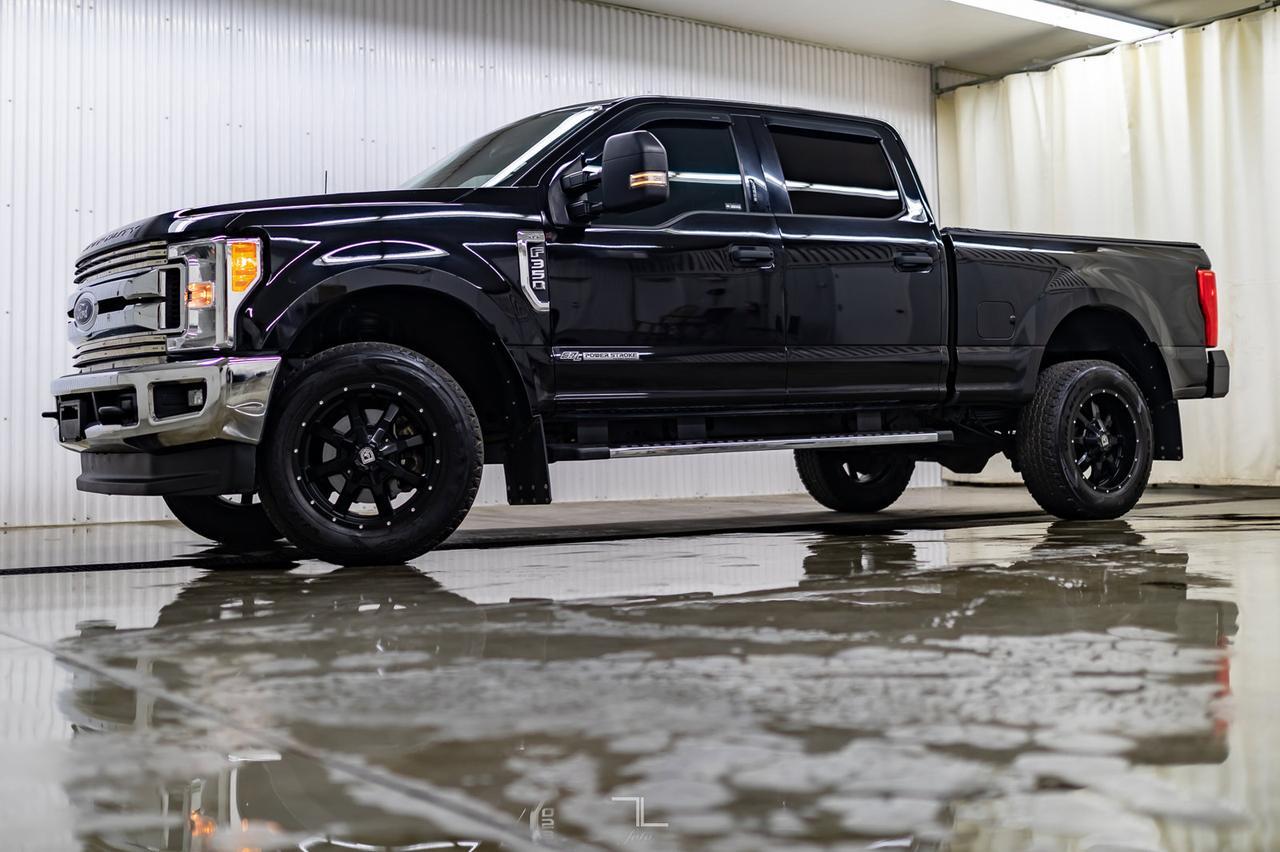 2017 Ford F-350 4x4 Crew Cab XLT Diesel Nav BCam Red Deer AB