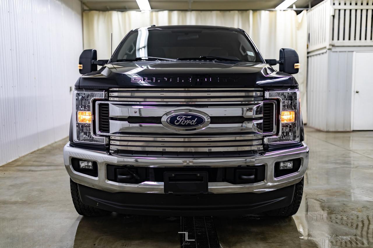 2017 Ford F-350 4x4 Crew Cab XLT Diesel Nav BCam Red Deer AB