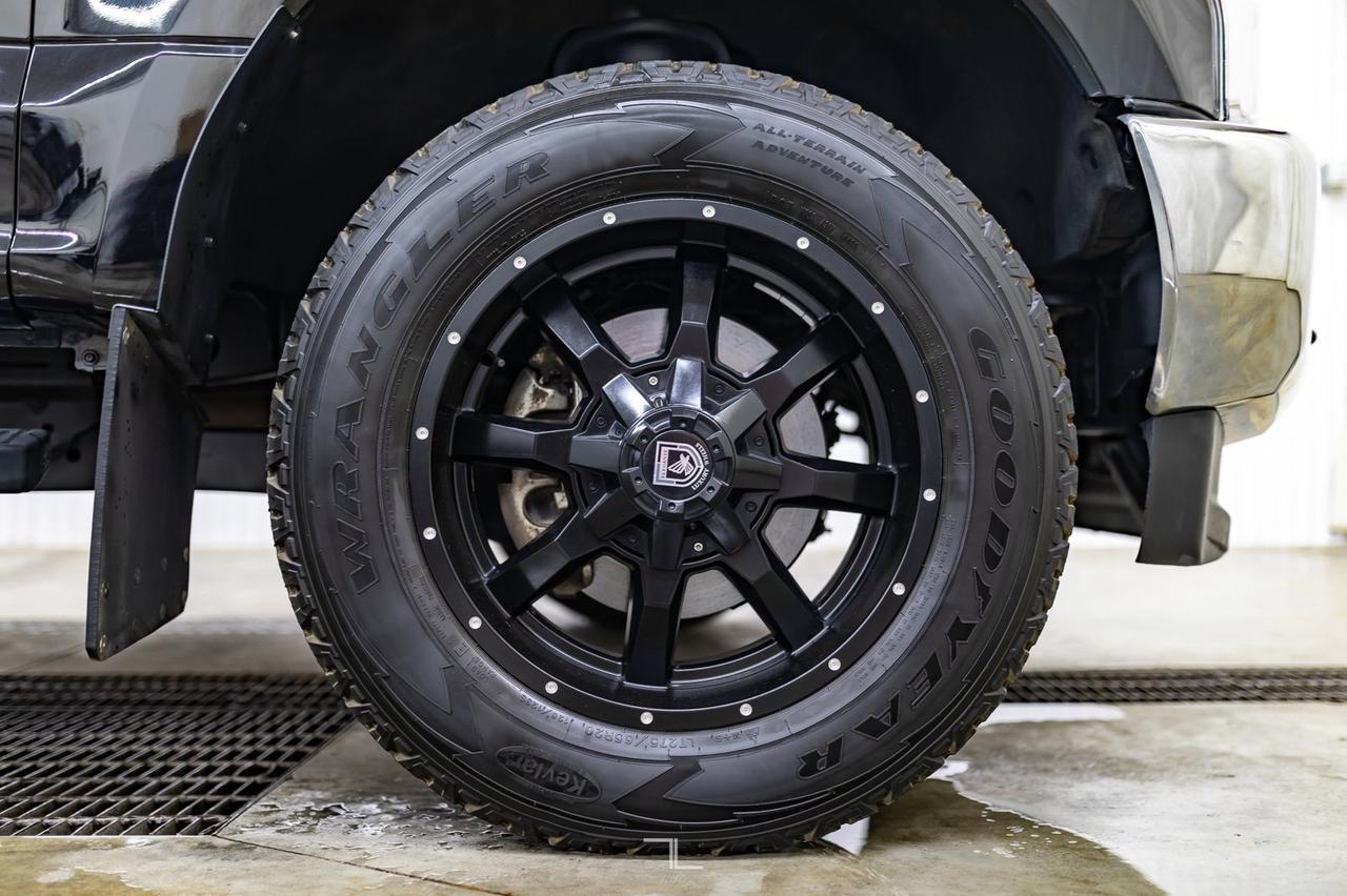 2017 Ford F-350 4x4 Crew Cab XLT Diesel Nav BCam Red Deer AB