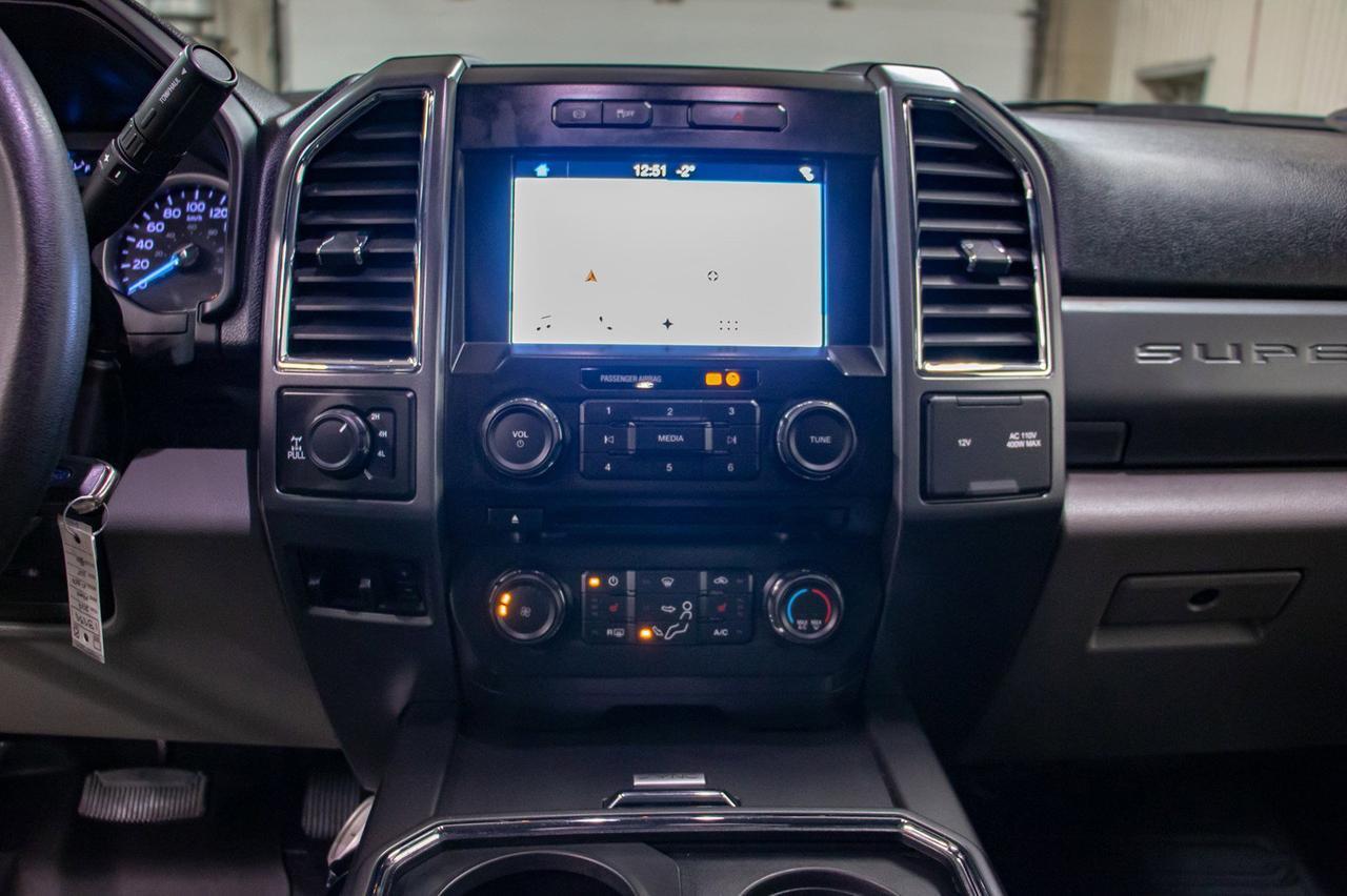 2017 Ford F-350 4x4 Crew Cab XLT Diesel Nav Red Deer AB