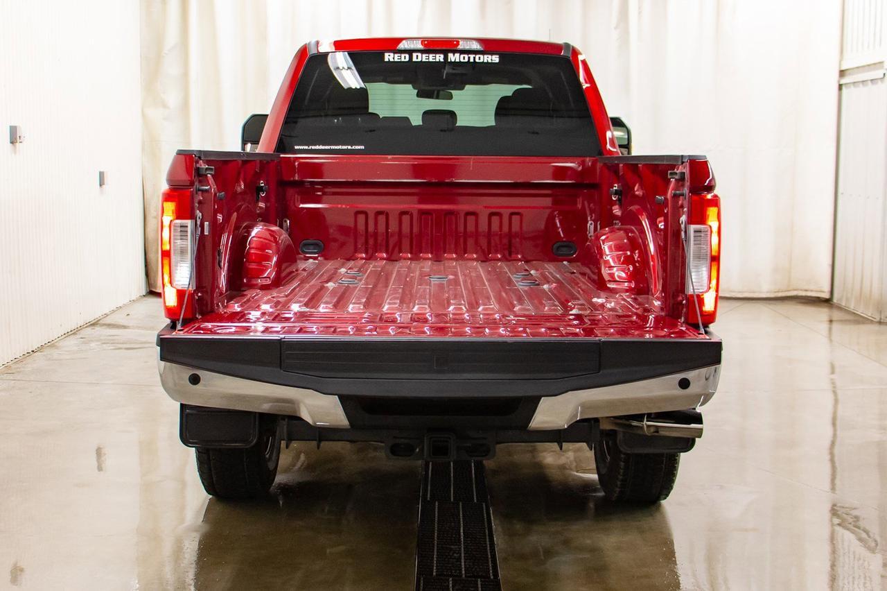 2017 Ford F-350 4x4 Crew Cab XLT Diesel Nav Red Deer AB