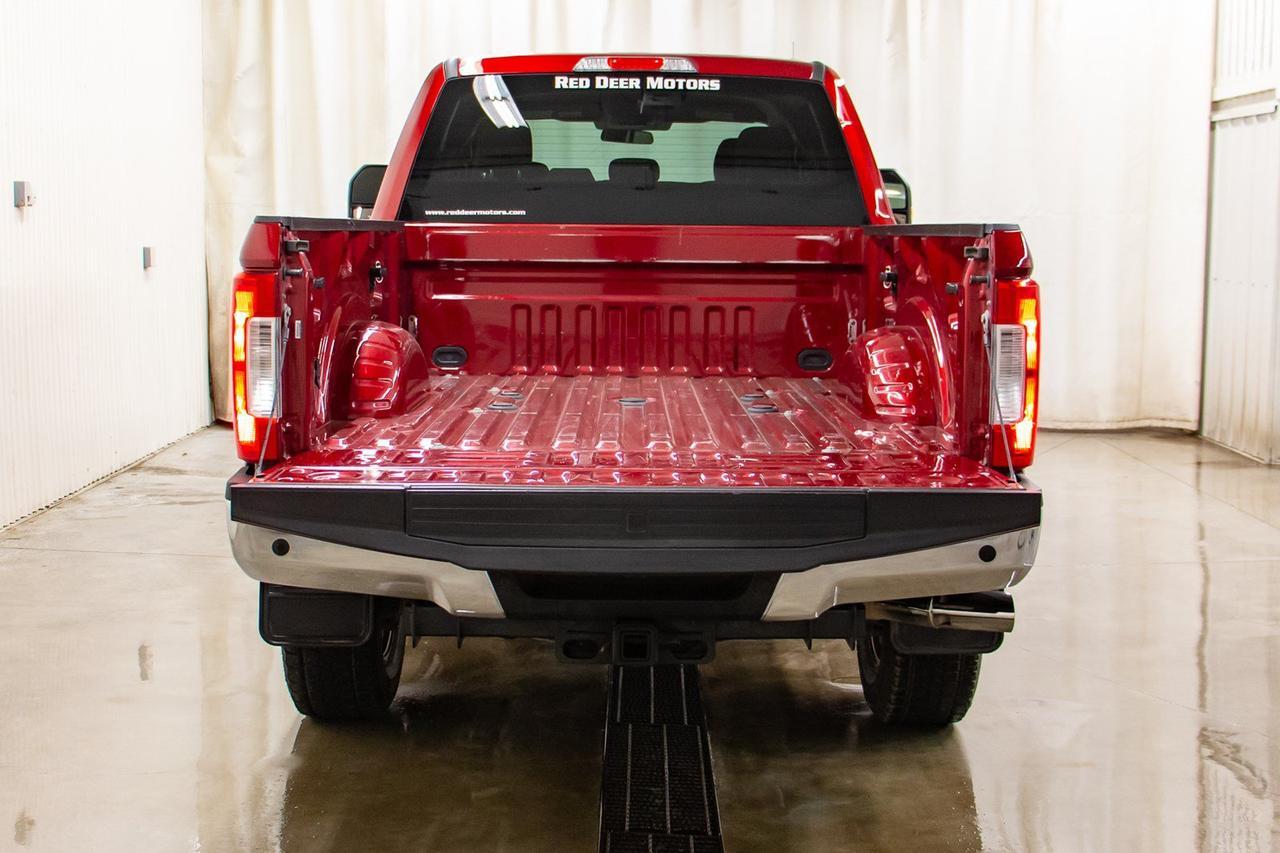2017 Ford F-350 4x4 Crew Cab XLT Diesel Nav Red Deer AB