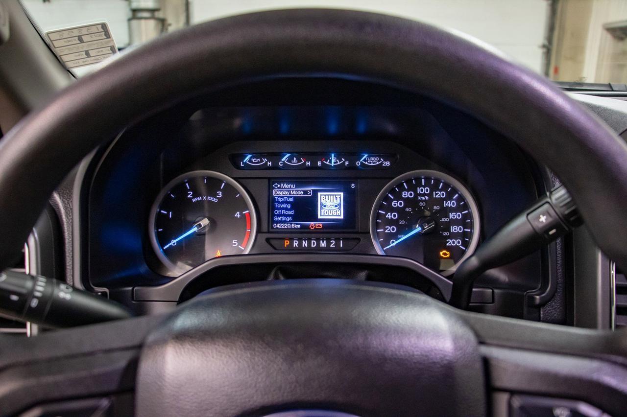 2017 Ford F-350 4x4 Crew Cab XLT Diesel Nav Red Deer AB