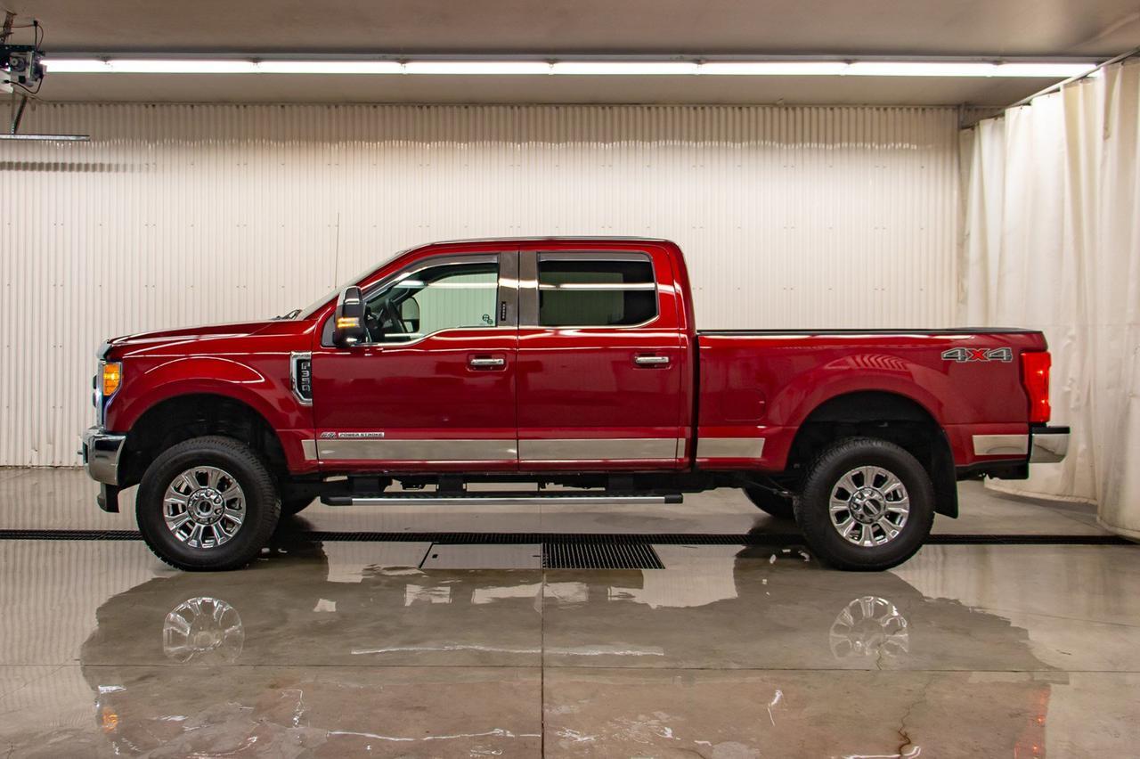 2017 Ford F-350 4x4 Crew Cab XLT Diesel Nav Red Deer AB