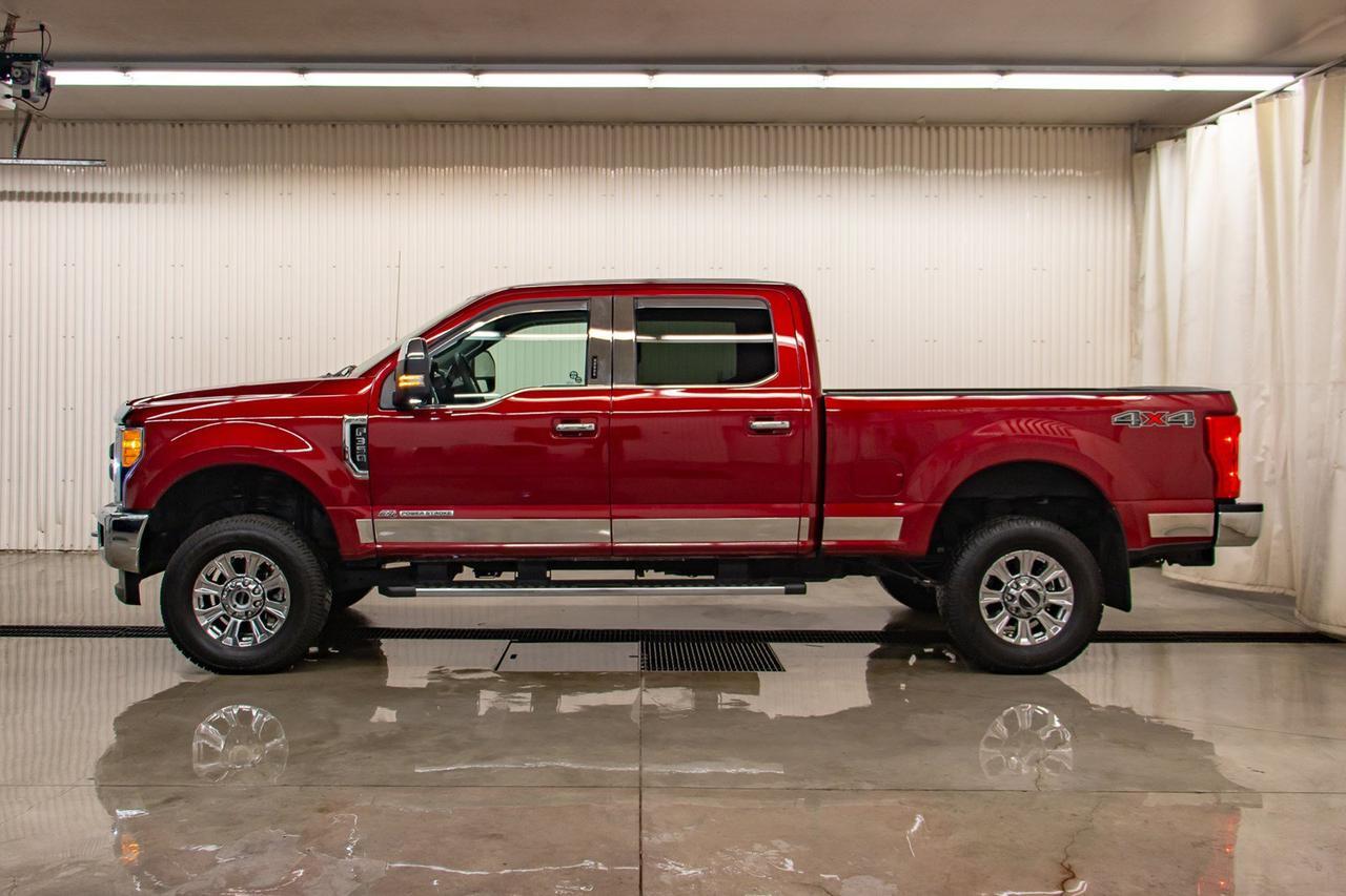 2017 Ford F-350 4x4 Crew Cab XLT Diesel Nav Red Deer AB