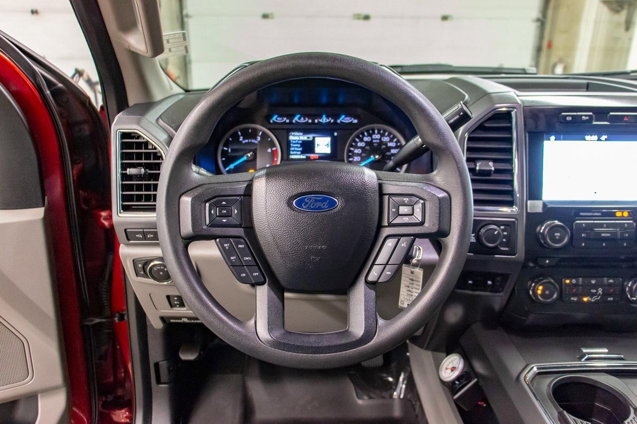 2017 Ford F-350 4x4 Crew Cab XLT Diesel Nav Red Deer AB