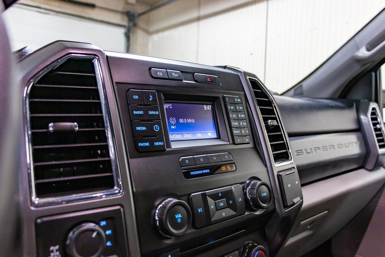 2017 Ford F-350 4x4 Crew Cab XLT Diesel Red Deer AB