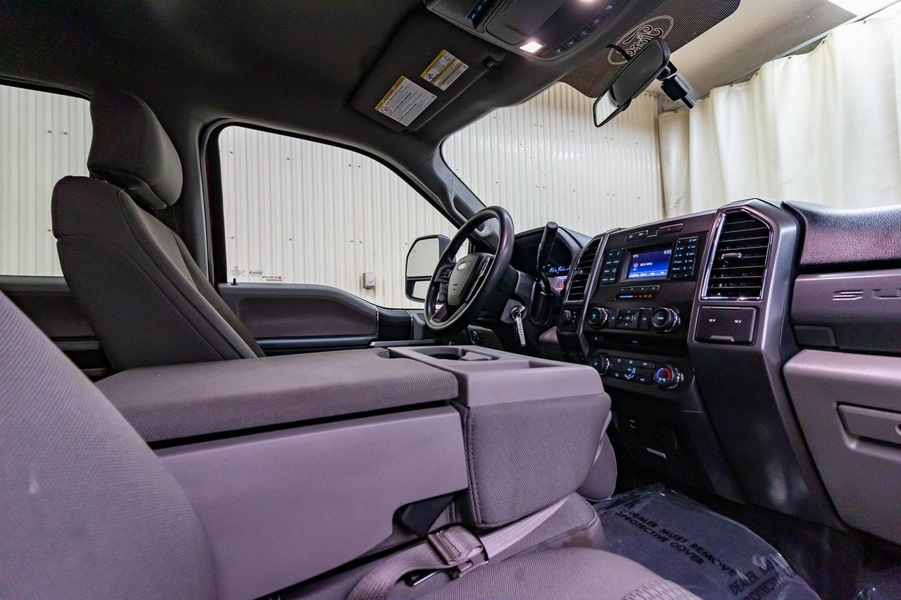 2017 Ford F-350 4x4 Crew Cab XLT Diesel Red Deer AB