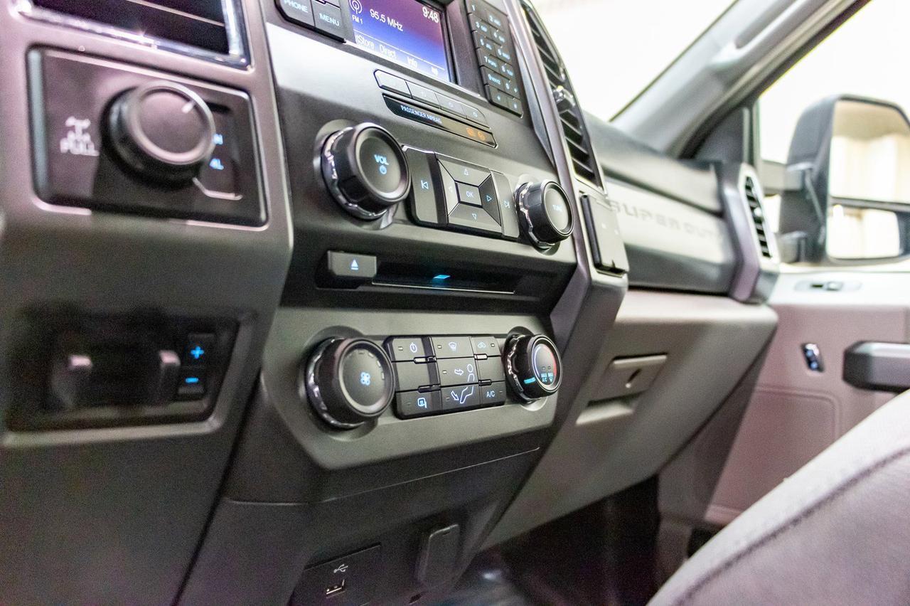 2017 Ford F-350 4x4 Crew Cab XLT Diesel Red Deer AB