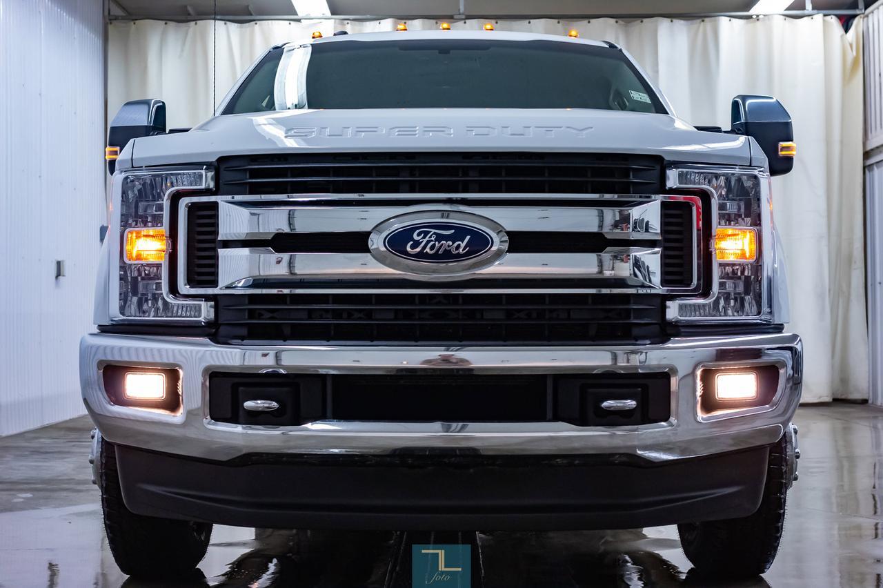 2017 Ford F-350 4x4 Crew Cab XLT Dually Diesel Nav BCam Red Deer AB