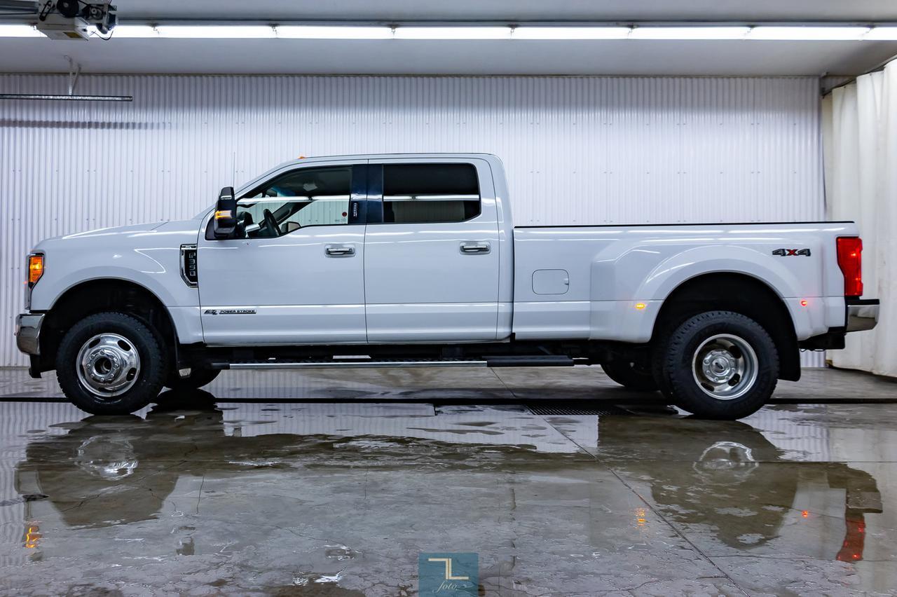 2017 Ford F-350 4x4 Crew Cab XLT Dually Diesel Nav BCam Red Deer AB
