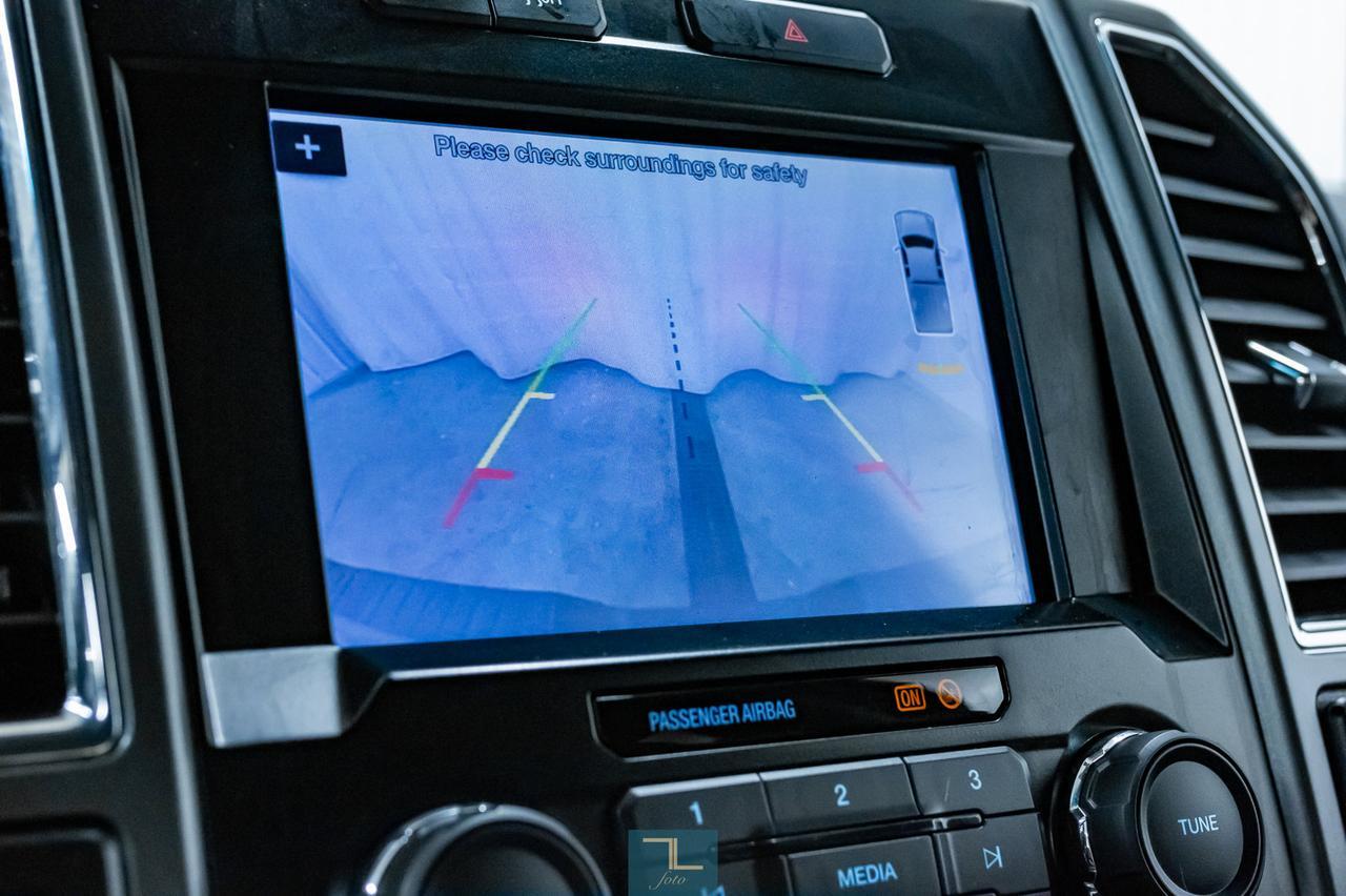 2017 Ford F-350 4x4 Crew Cab XLT Dually Diesel Nav BCam Red Deer AB