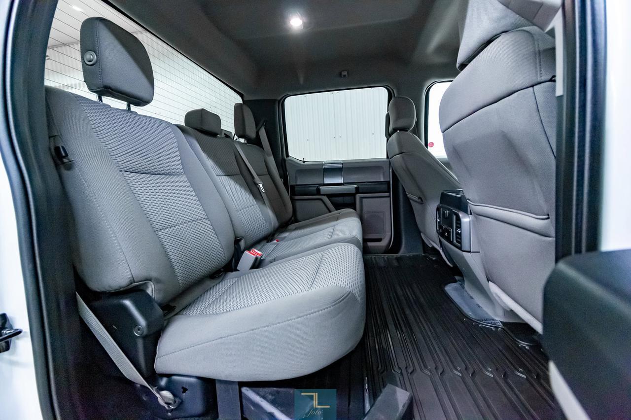 2017 Ford F-350 4x4 Crew Cab XLT Dually Diesel Nav BCam Red Deer AB