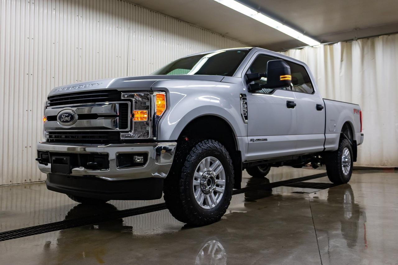 2017 Ford F-350 4x4 Crew Cab XLT FX4 Diesel Nav Red Deer AB