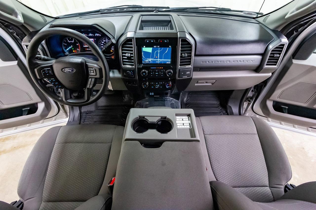 2017 Ford F-350 4x4 Crew Cab XLT FX4 Diesel Nav Red Deer AB