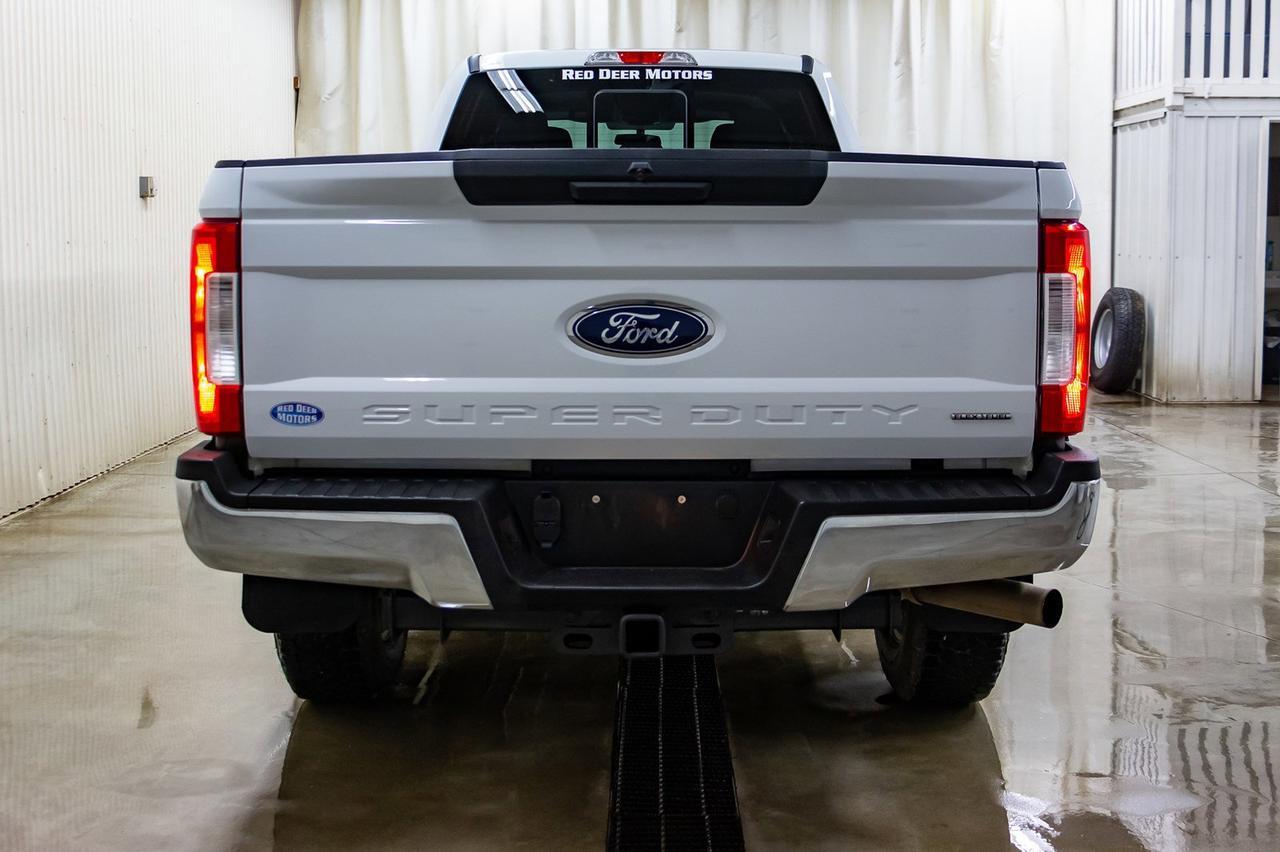 2017 Ford F-350 4x4 Crew Cab XLT FX4 LWB Bcam Red Deer AB