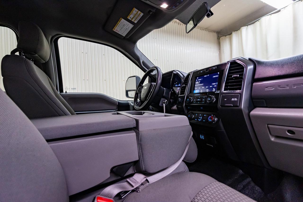 2017 Ford F-350 4x4 Crew Cab XLT FX4 LWB Bcam Red Deer AB