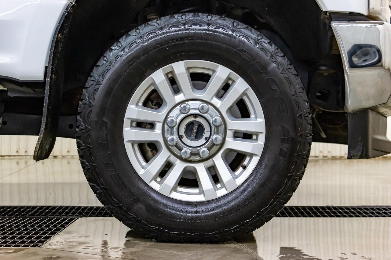 2017 Ford F-350 4x4 Crew Cab XLT FX4 LWB Bcam Red Deer AB