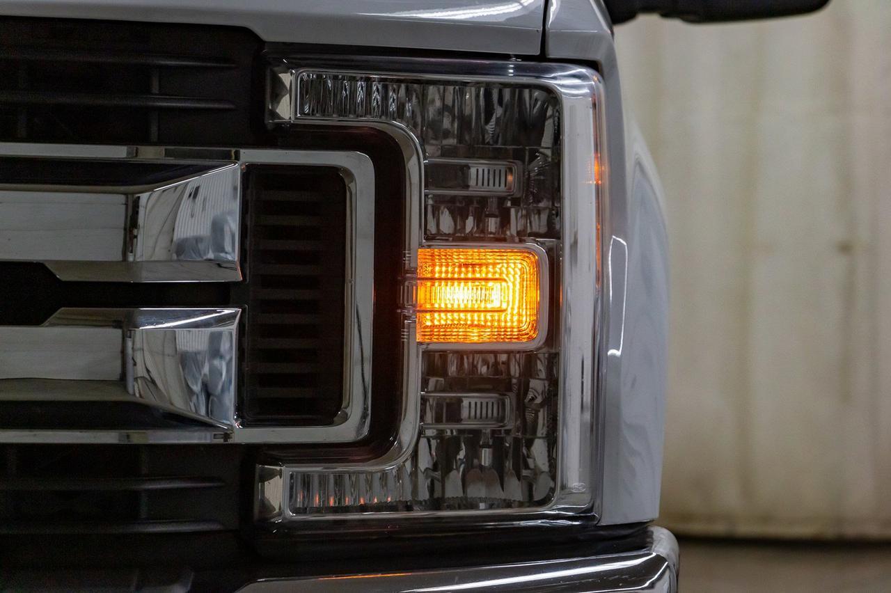 2017 Ford F-350 4x4 Crew Cab XLT FX4 LWB Red Deer AB