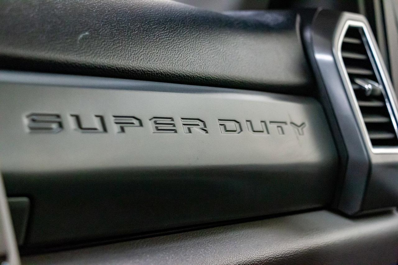 2017 Ford F-350 4x4 Crew Cab XLT FX4 LWB Red Deer AB